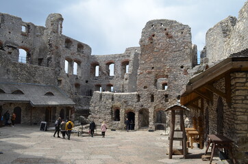 Zamek Ogrodzieniec w Podzamczu, Szlak Orlich Gniazd, Polska © Ewa