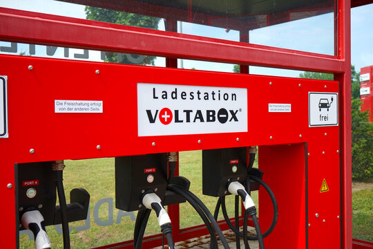 Ladestation des Batteriesystem-Herstellers voltabox, Elektromobilit&auml;t, Charger
