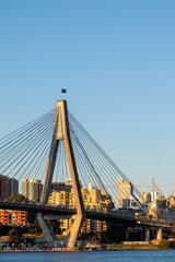 Obraz premium Anzac Bridge, Sydney, Australia with the Australian flag at the top 