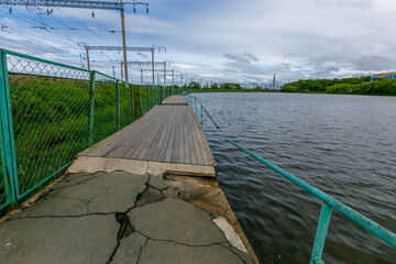 The wading track of Lake Chan in Vladivostok. Poor treadmill.