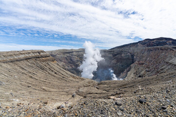 阿蘇山の山頂付近と火口付近　熊本県阿蘇地方