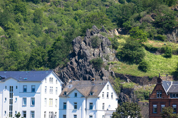 Fototapeta na wymiar Panoramic view of the beautiful village of St. Goarshausen. A town on the west bank of the Middle Rhine in Rhineland-Palatinate, Germany