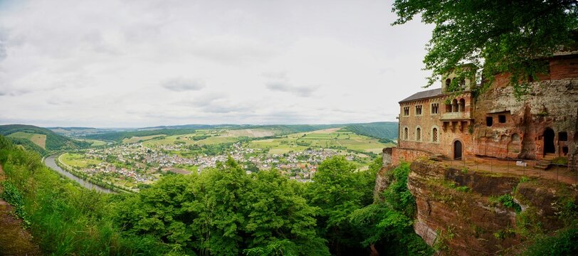 「Kastell」の画像 6,709 件の Stock 写真、ベクターおよびビデオ Adobe Stock