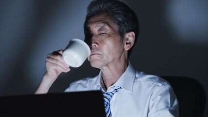 コーヒーを飲むと眠気覚ましになりますか?