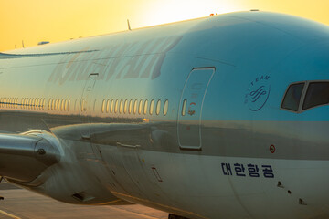 駐機中の大韓航空機