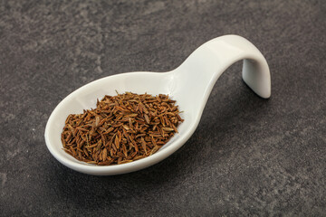 Dry zeera seeds in the bowl