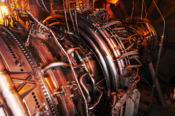 Gas turbine engine, located with internal structural elements, hoses, cylinders and housings