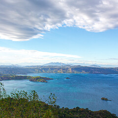 Fototapeta na wymiar Lago de Ilopango y cerro de Guazapa