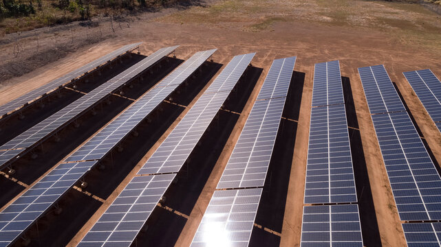 Solar array in remote Australia 014
