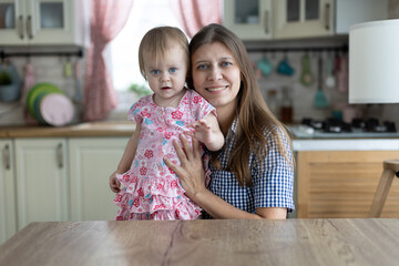 Fototapeta premium mom and daughter at home