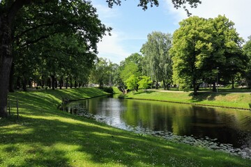 Fototapeta na wymiar parks of the city of Riga