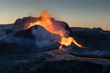 Fotobehang Fagradalsfjall volcano eruption in Iceland © Juan Navi