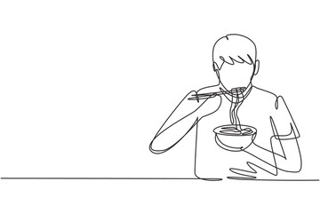 Single continuous line drawing young man having noodles meal with chopsticks around table. Enjoy lunch when hungry. Delicious and healthy food. Dynamic one line draw graphic design vector illustration