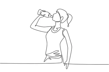 Photo sur Plexiglas Une ligne Continuous one line drawing young beautiful woman drinking fresh water from a bottle with her right hand after fitness. Healthy lifestyles concept. Single line draw design vector graphic illustration