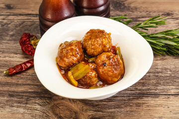 Meat ball in tomato sauce