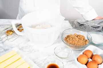 Baking cookies