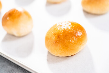 Dinner rolls