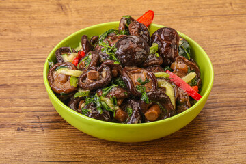 Marinated shiitake mushrooms with herbs