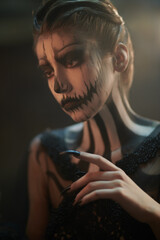 actress with body art