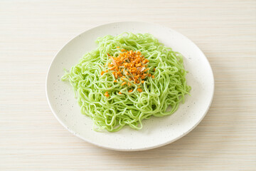 green jade noodle with garlic