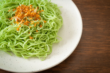 green jade noodle with garlic