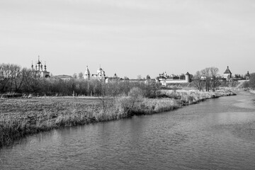 The view of river Kamenka in Suzdal, Russia. - obrazy, fototapety, plakaty