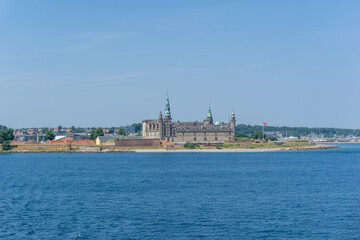 Fototapeta na wymiar view of the Kronborg Castle on the Baltic Sea coast in Helsingor