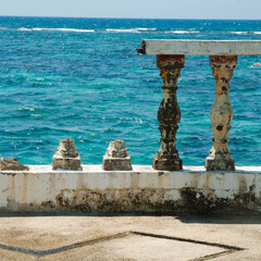 Fototapeta premium stone bridge over the sea