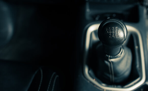 6 speed gearstick of a car,manual transmission gear shift