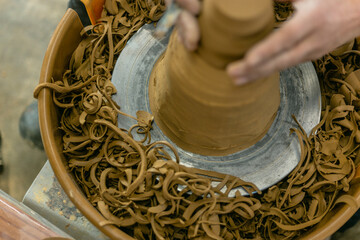 make pottery by hand