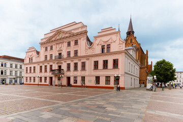 Fototapeta na wymiar Rathaus Güstrow; Mecklenburg-Vorpommern, Deutschland