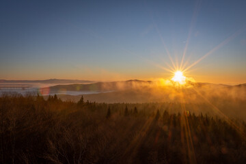 Fototapeta premium Sonnenaufgang im Bayerwald