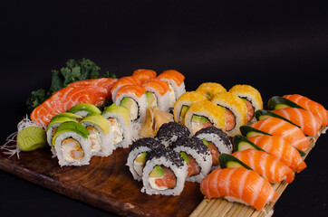 Medium sushi combo with salmon and shrimp