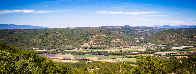 Panorama des champs depuis le plateau de Valensole