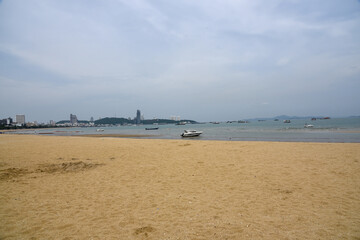 leerer Strand in Chonburi, Thailand