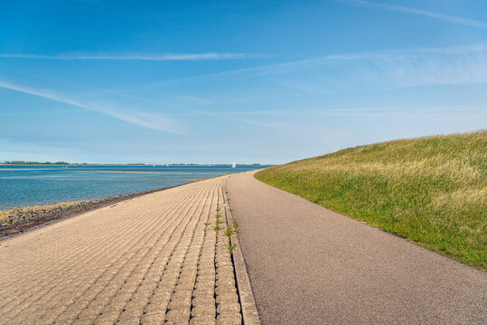 On the shore of the former Oosterschelde estuary near the village of Sint-Annaland (Tholen) in the Dutch province of Zeeland.