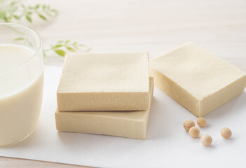 高野豆腐と豆乳