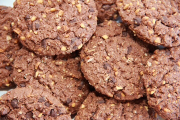 sweet crunchy oatmeal cookies with chocolate pieces