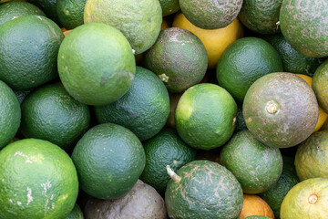 green organic Oranges