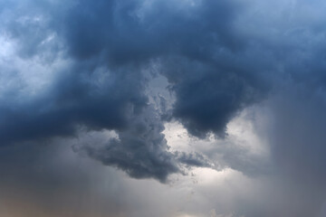 Fototapeta na wymiar Pre-storm dramatic sky on a summer evening