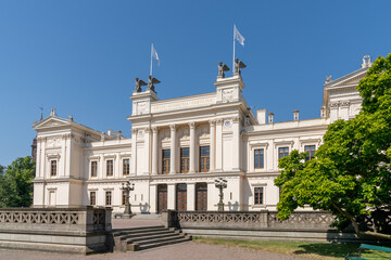 Fototapeta na wymiar view of the Lund University main building