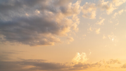 Fototapeta na wymiar cloudy sky at sunset