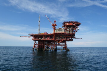 piattaforma nell'adriatico eestrazione gas metano