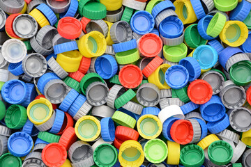 Tapiz de tapas plásticas de colores