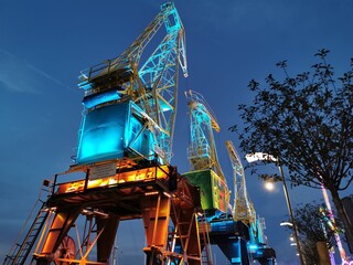 kolorowy dźwig © Andrzej