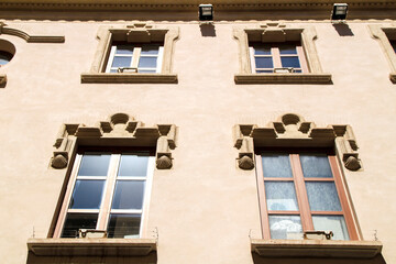 Obraz premium Old colorful and majestic facade in Alicante