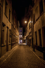 Fototapeta na wymiar views of streets and buildings of antwerp at the night