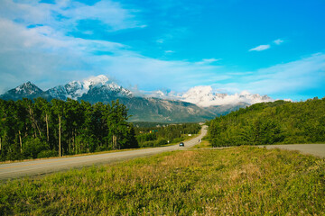 Obraz premium Glenn Highway, Alaska Summer