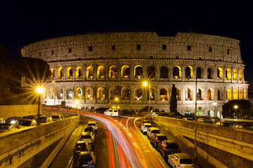 Fototapeta na wymiar colosseum at night city
