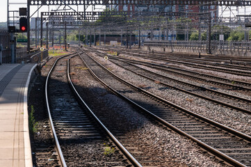 The many railway tracks and overhead lines coming into Leeds railway station